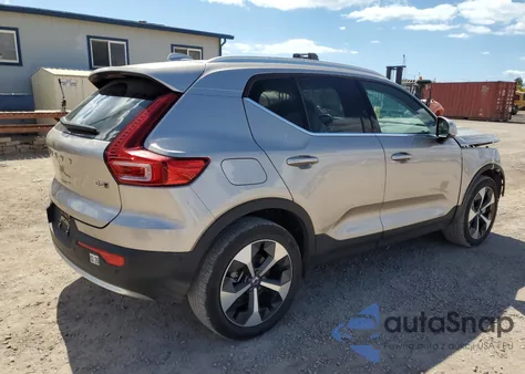2024 Volvo Xc40 Plus z USA, uszkodzony, nr VIN YV4L12UE0R2323944